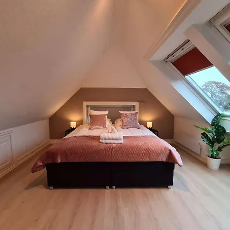 Beautiful 3-bedroom Near Center, 110m2, Great Location