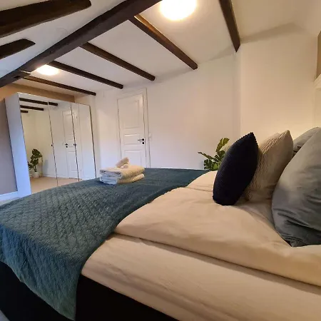 Beautiful 3-bedroom Near Center, 110m2, Great Location Lejlighed