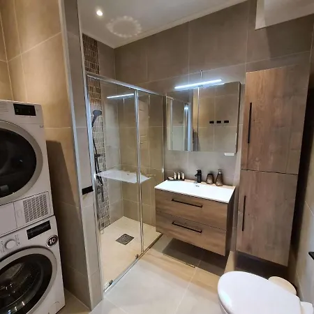 Beautiful 3-bedroom Near Center, 110m2, Great Location Apartamento *